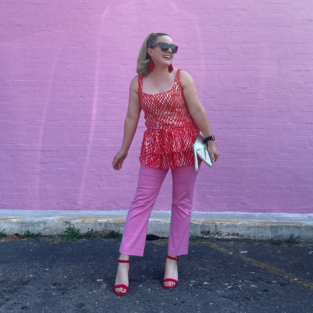 Chic Red and White Sleeveless Top